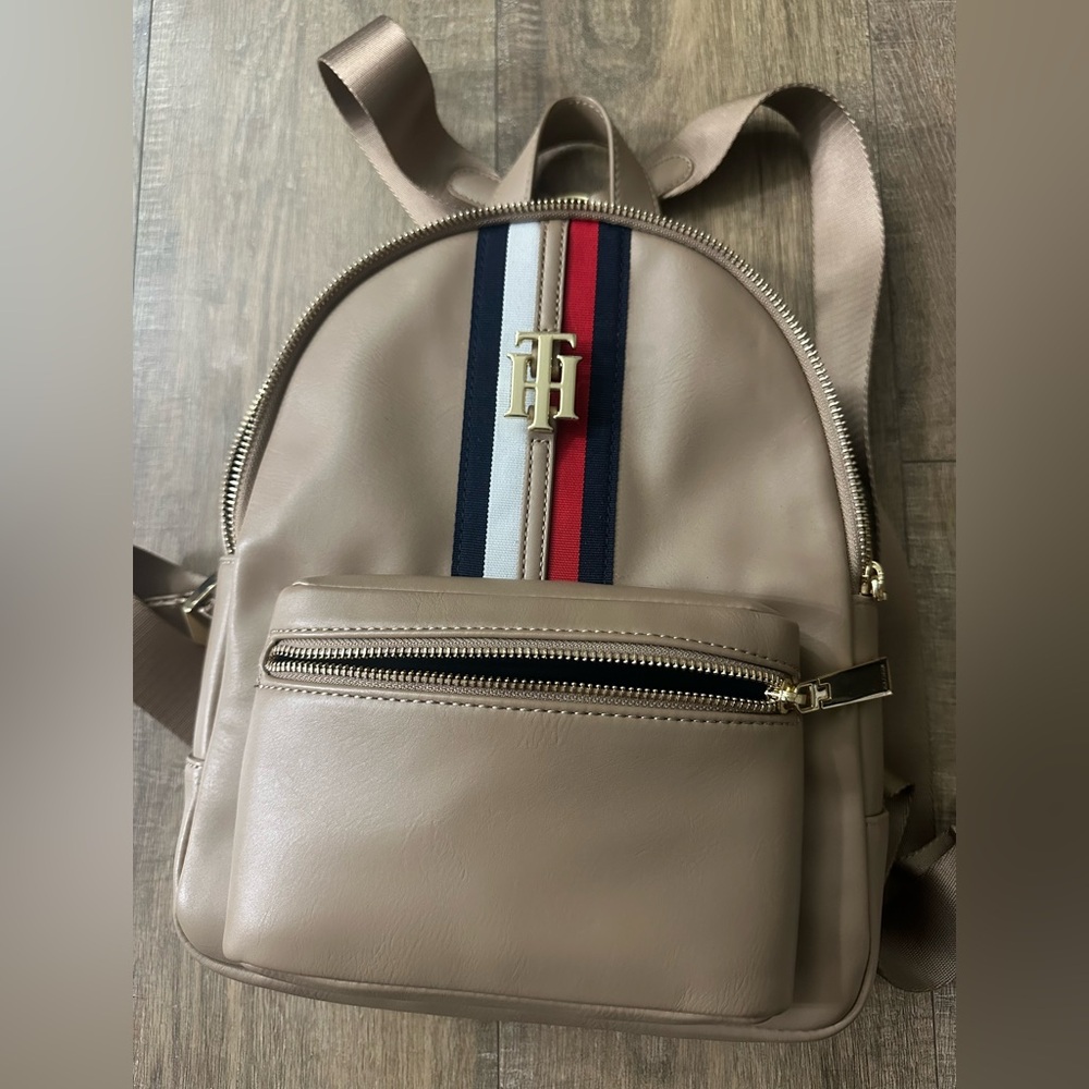 Womens Jaden Plus Backpack, Sherwood Tan🦇